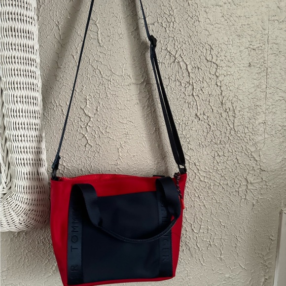 I used it once but I’m not a fan of red so I think it deserves a better owner - Picture 4 of 4